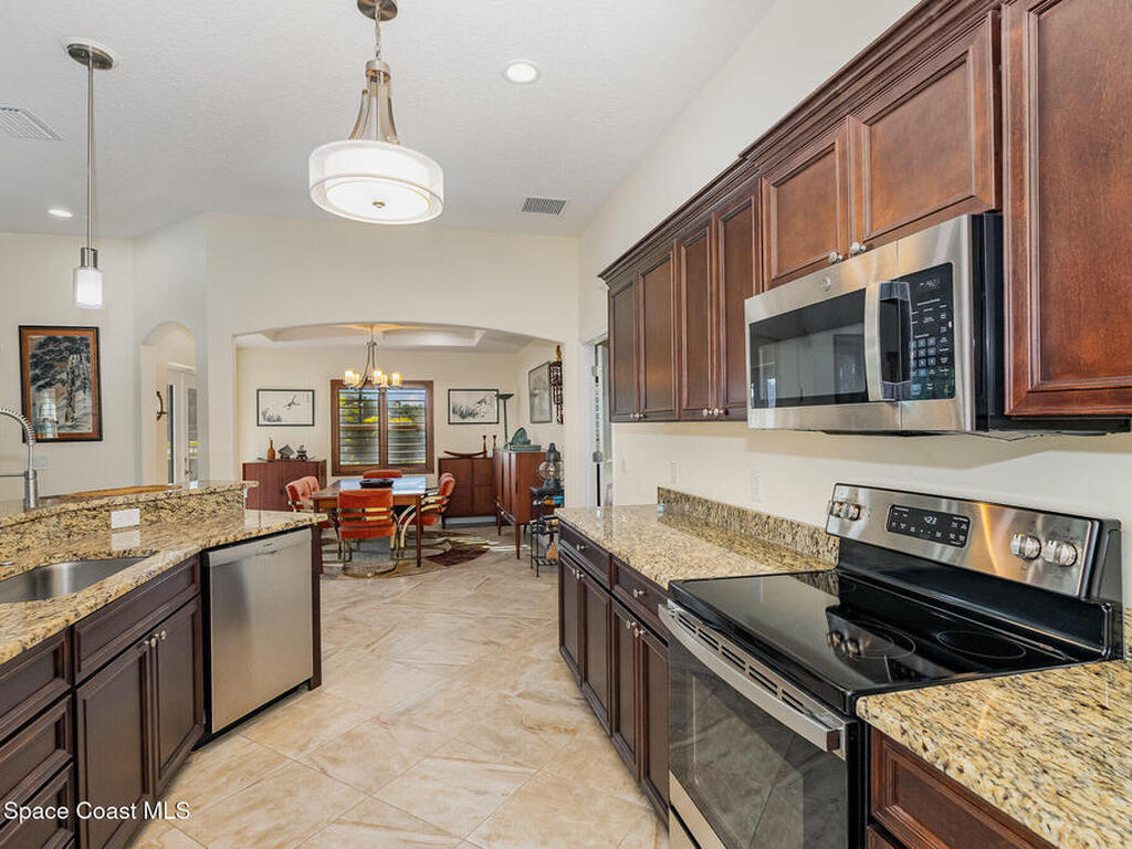 1872 Freedom Drive, Melbourne, FL 32940