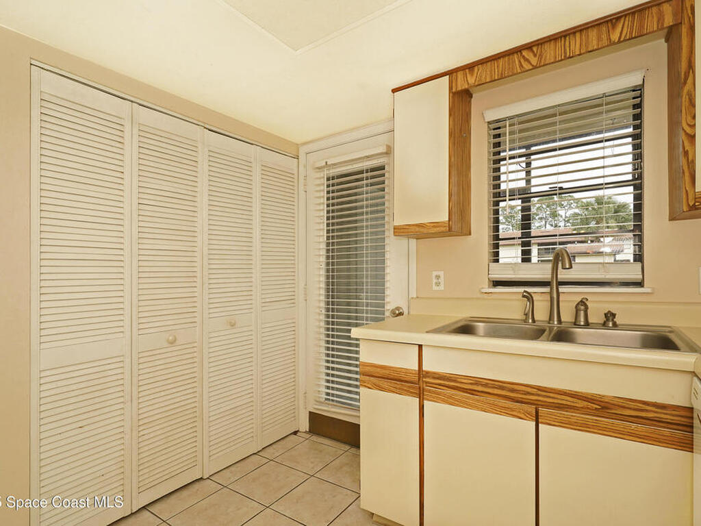 1515 Huntington Lane, Rockledge, FL 32955