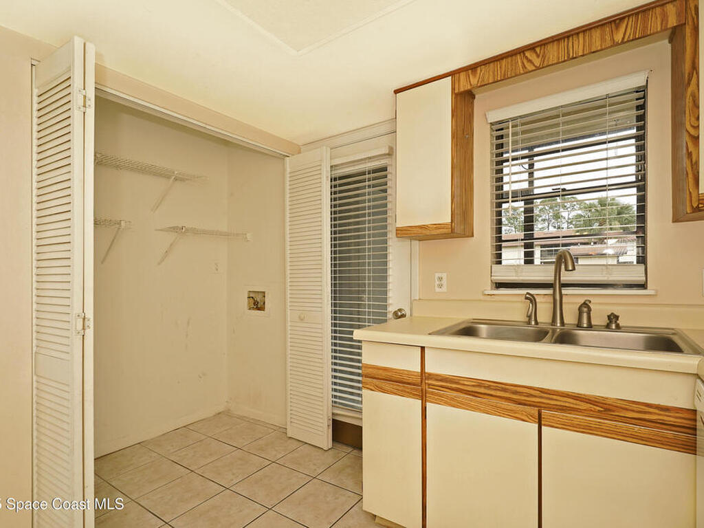 1515 Huntington Lane, Rockledge, FL 32955