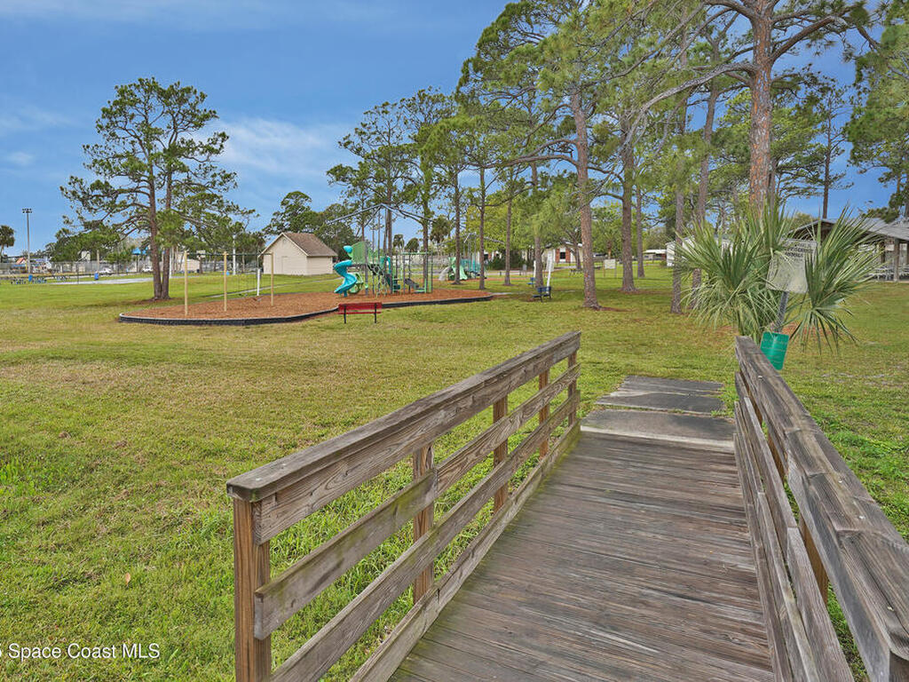 1515 Huntington Lane, Rockledge, FL 32955