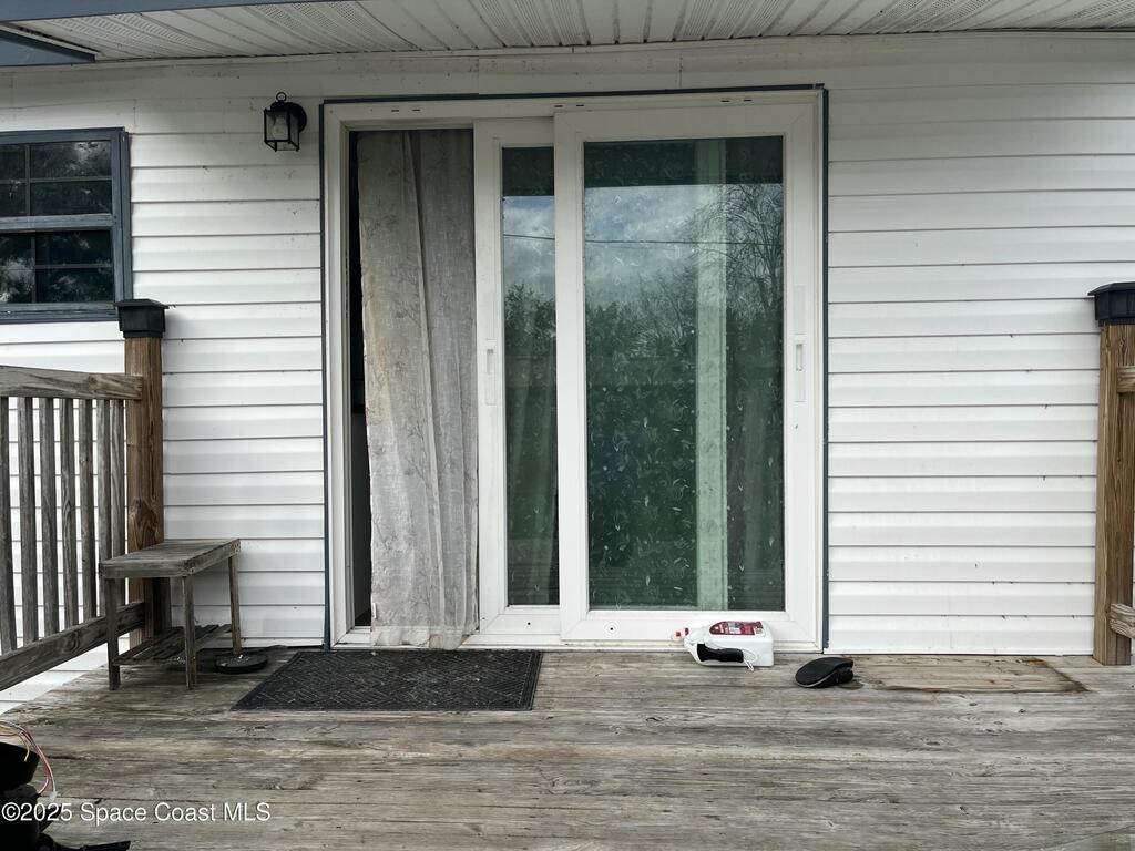 335 Saint Charles Avenue, Merritt Island, FL 32953