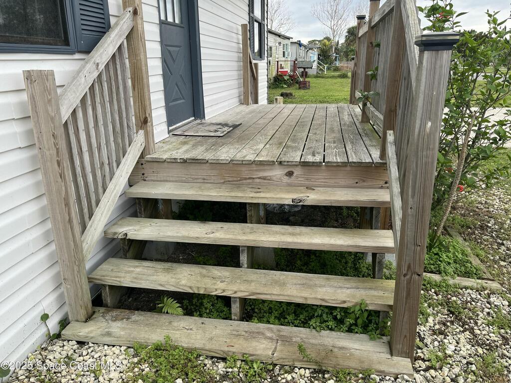 335 Saint Charles Avenue, Merritt Island, FL 32953