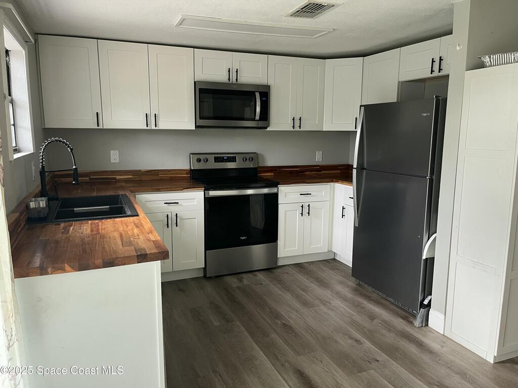 335 Saint Charles Avenue, Merritt Island, FL 32953