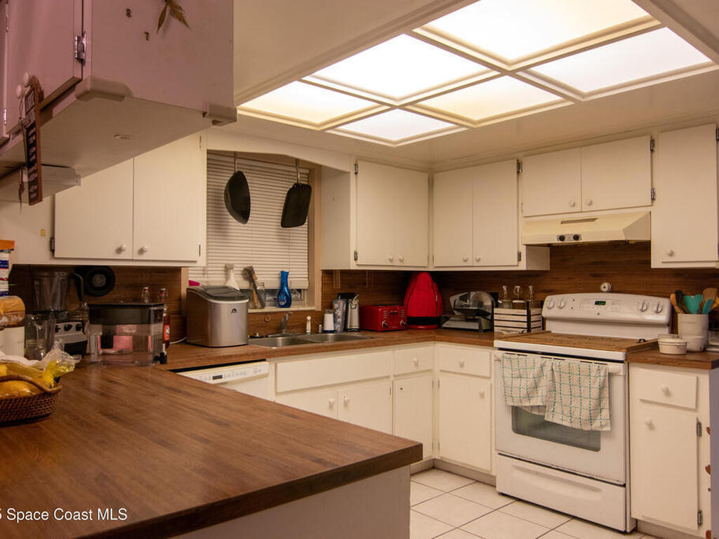 2618 Watkins Drive, Melbourne, FL 32901