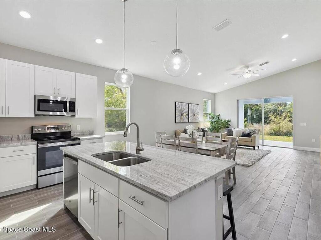 446 Holmes Avenue, Palm Bay, FL 32907