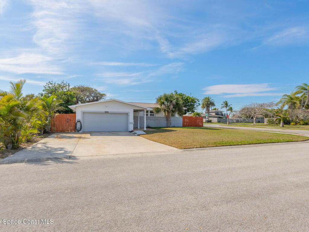 200 Jason Court, Satellite Beach, FL 32937