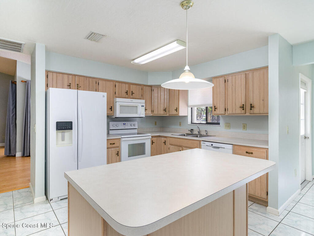 1300 Mayflower Avenue, Melbourne, FL 32940