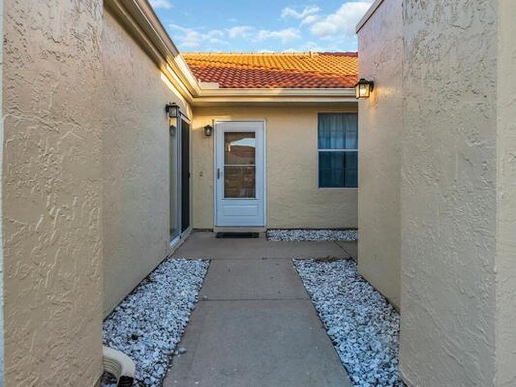 733 Spring Valley Drive, Melbourne, FL 32940