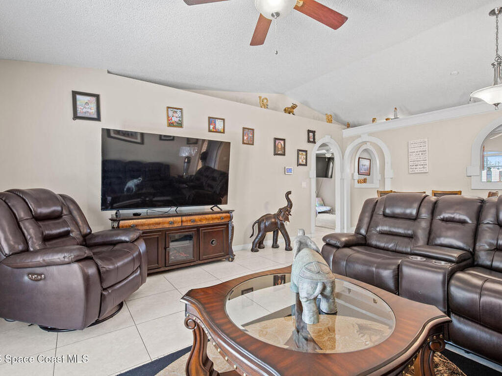 2977 Sebastian Lane, Melbourne, FL 32935