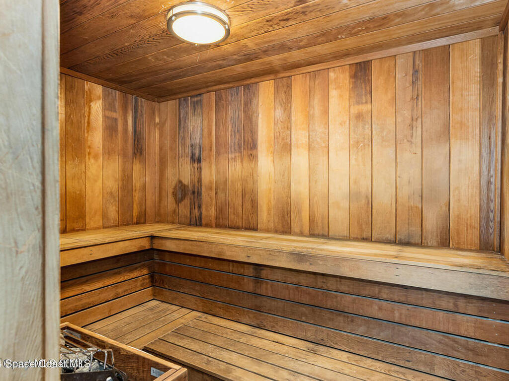 754 S Orlando Avenue, Cocoa Beach, FL 32931