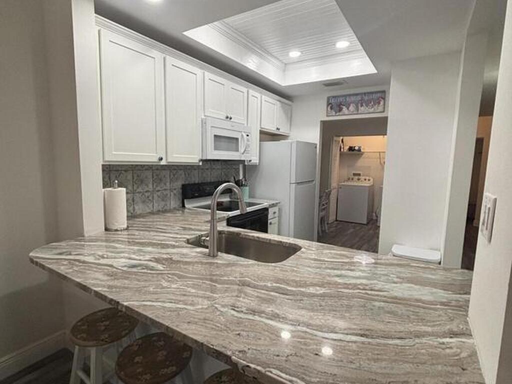 754 S Orlando Avenue, Cocoa Beach, FL 32931