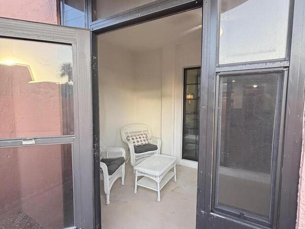 754 S Orlando Avenue, Cocoa Beach, FL 32931