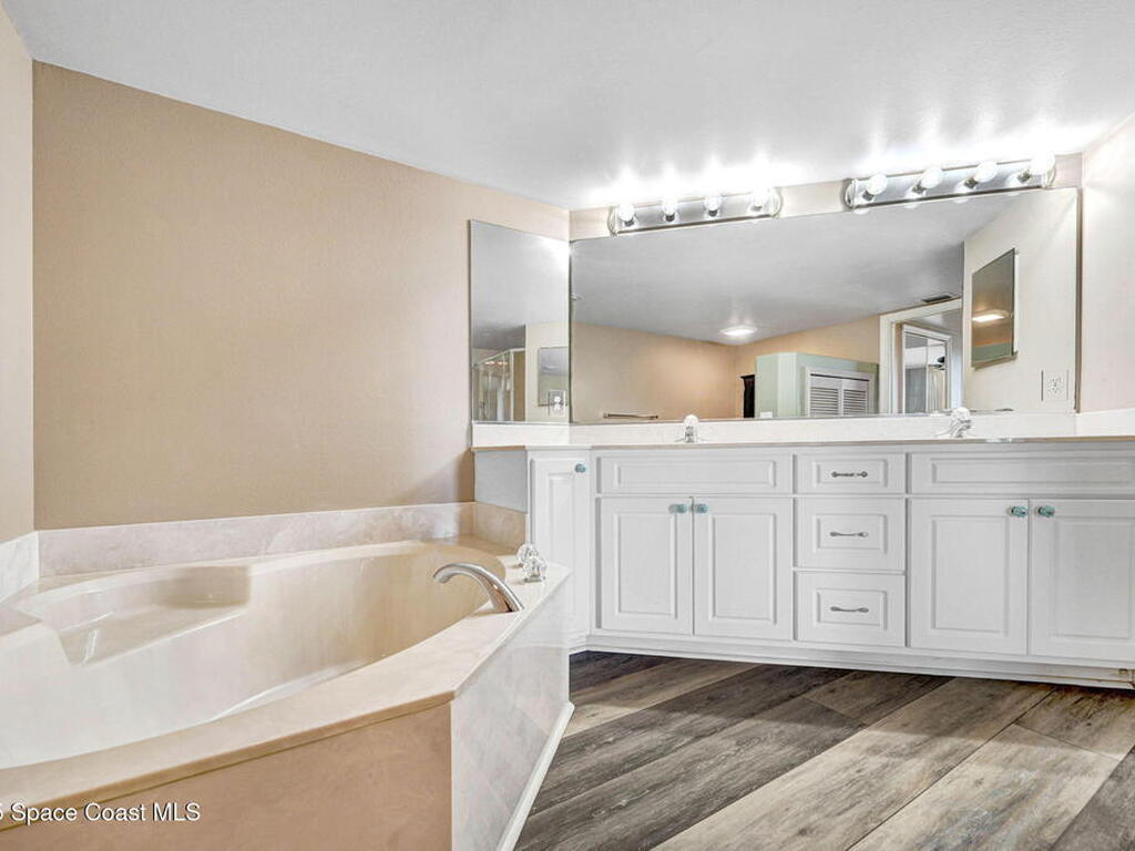 821 Del Rio Way, Merritt Island, FL 32953