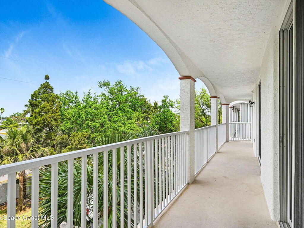 821 Del Rio Way, Merritt Island, FL 32953