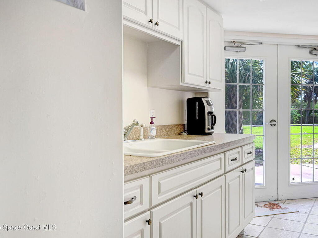 821 Del Rio Way, Merritt Island, FL 32953