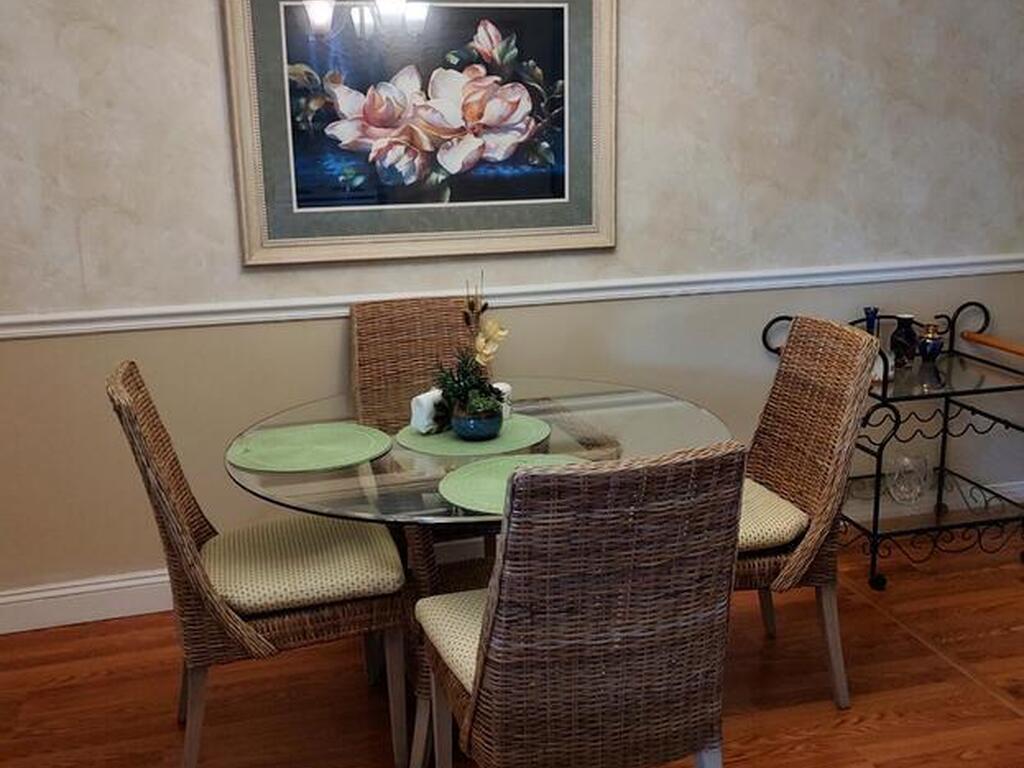 8 Vista Palm Lane, Vero Beach, FL 32962