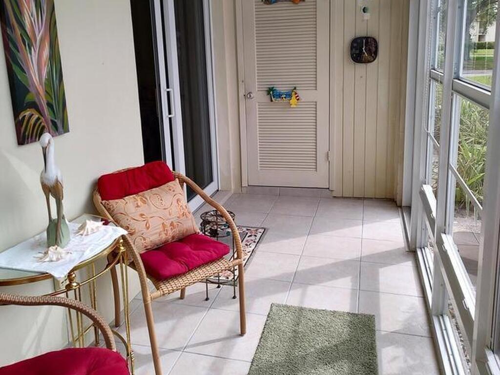 8 Vista Palm Lane, Vero Beach, FL 32962