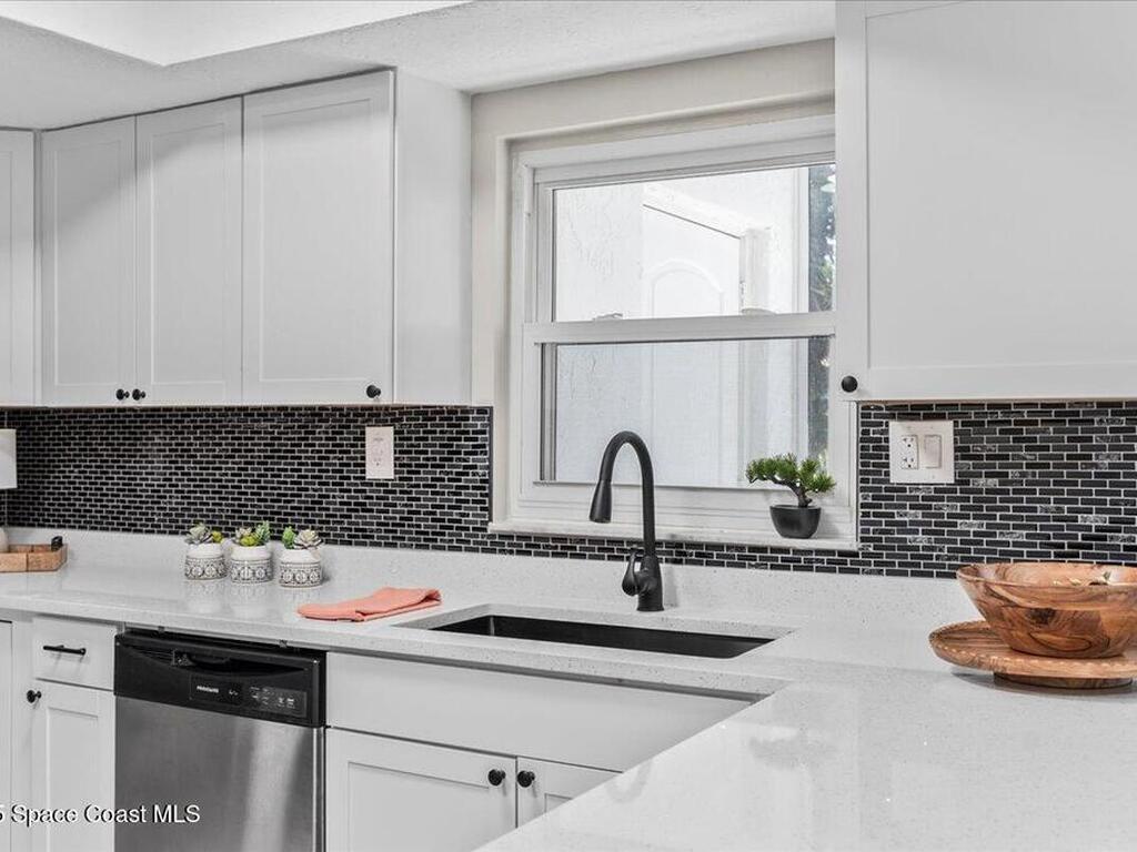 432 Blue Jay Lane, Satellite Beach, FL 32937