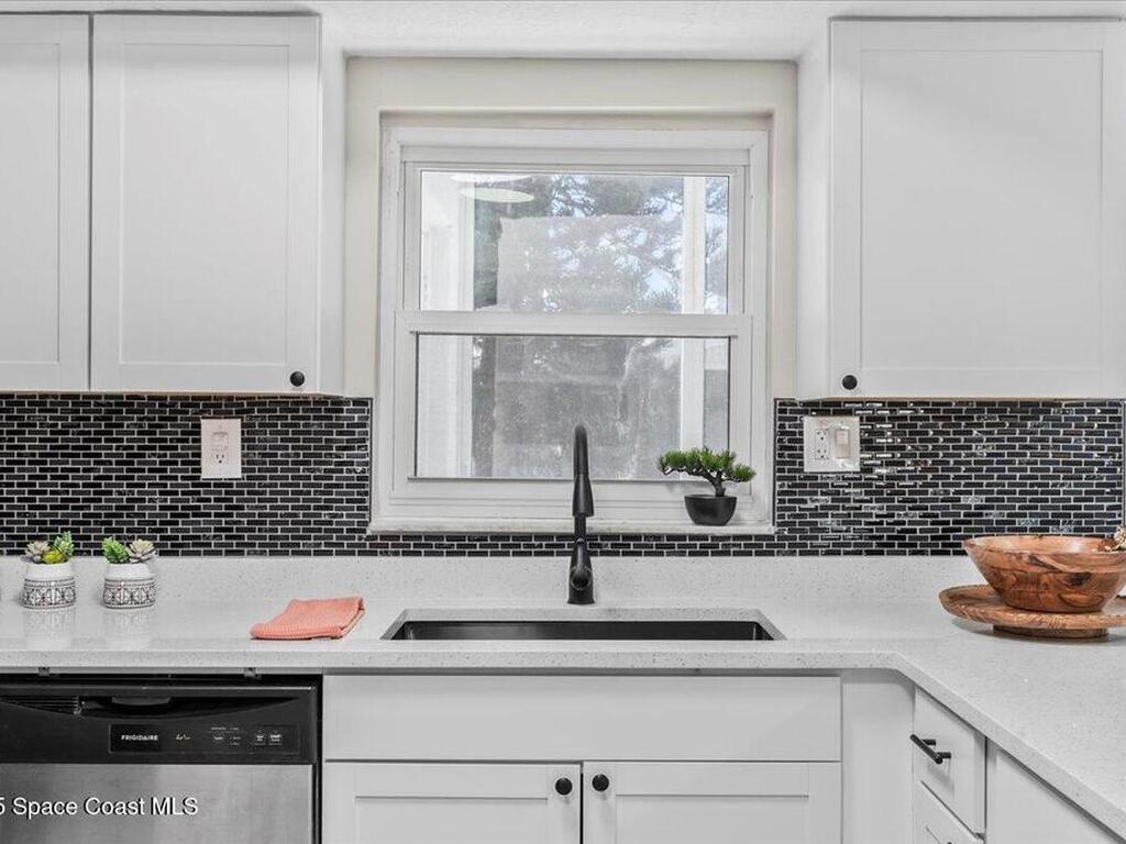 432 Blue Jay Lane, Satellite Beach, FL 32937