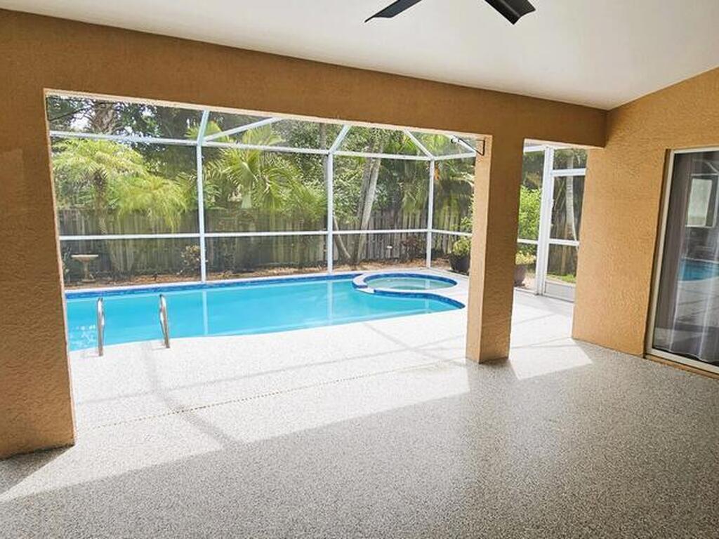 3033 Forest Creek Drive, Melbourne, FL 32901