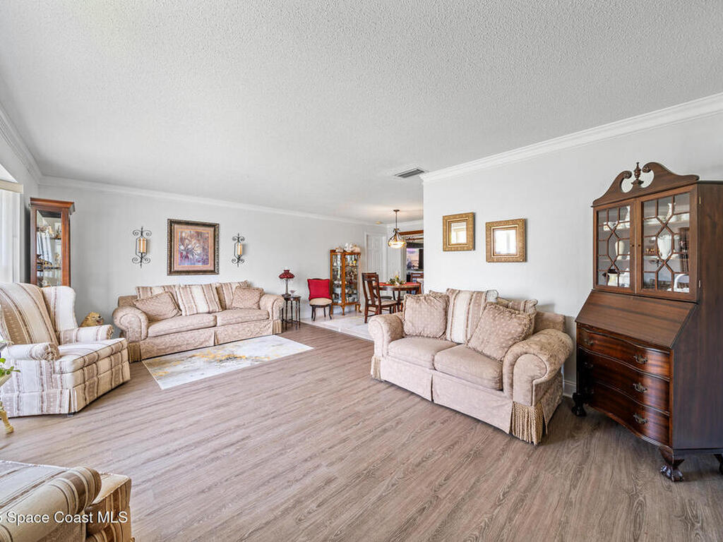 445 Park Avenue, Satellite Beach, FL 32937