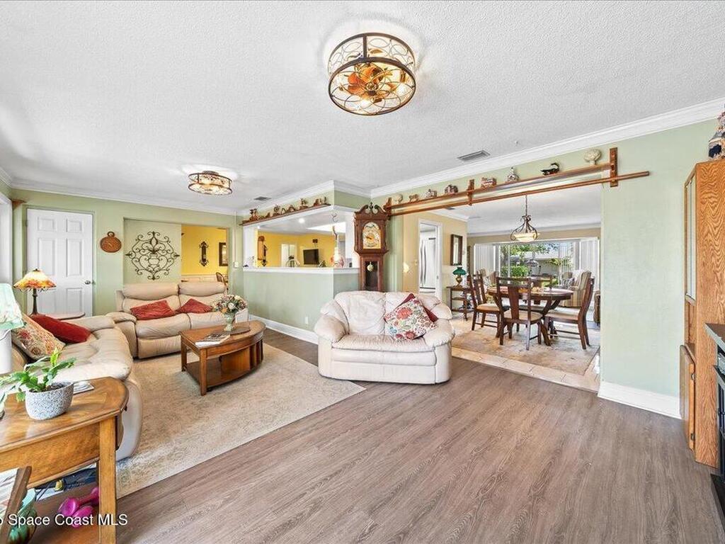 445 Park Avenue, Satellite Beach, FL 32937