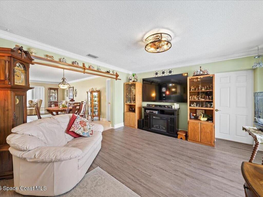 445 Park Avenue, Satellite Beach, FL 32937