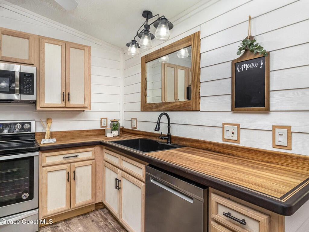 296 Santa Martia Street, Palm Bay, FL 32908