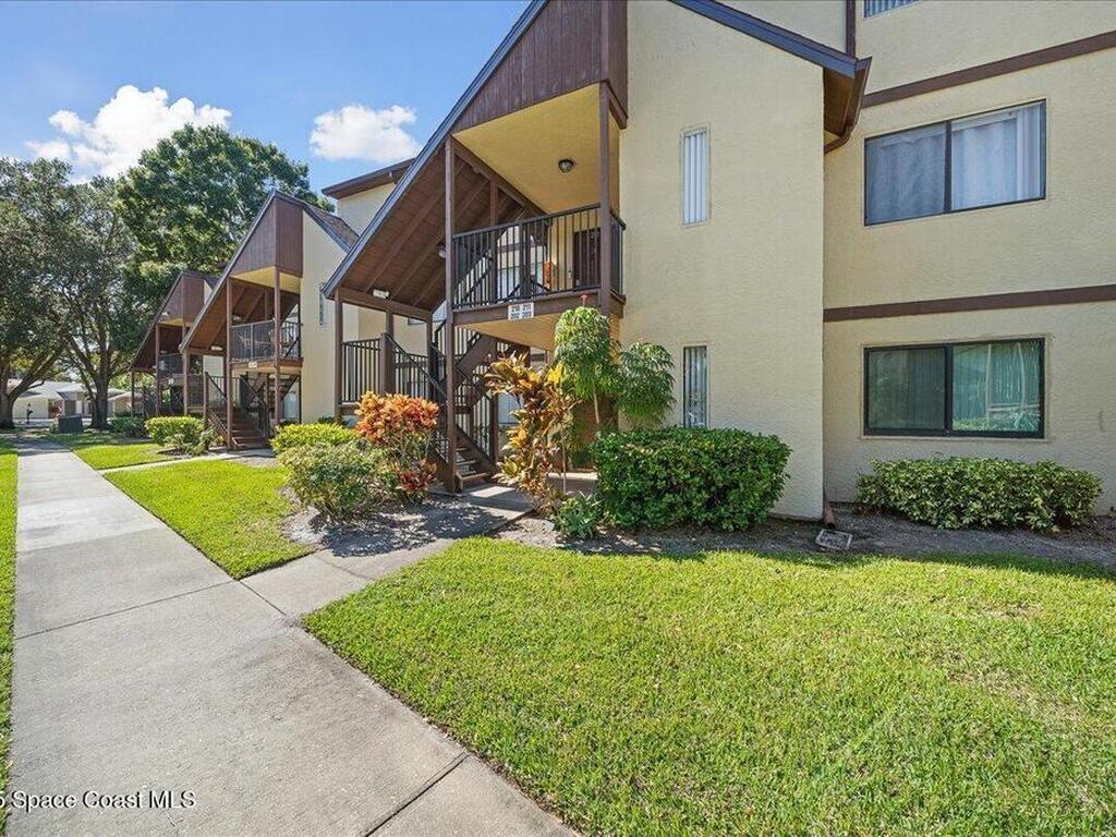 7817 Shadowood Drive, Melbourne, FL 32904