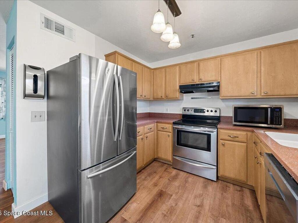 7817 Shadowood Drive, Melbourne, FL 32904