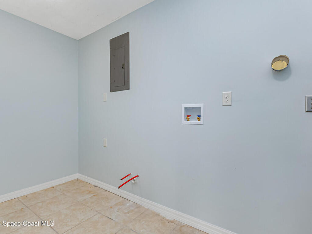 2356 Lakeview Drive, Melbourne, FL 32935