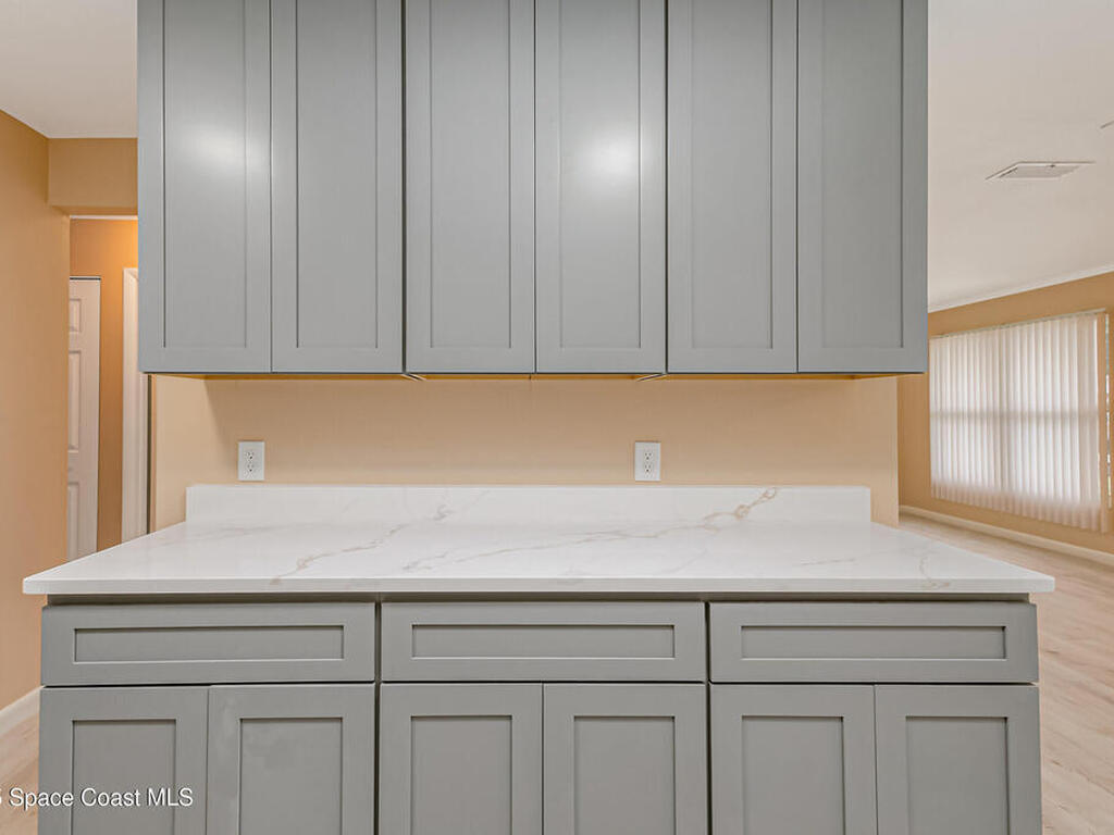 2356 Lakeview Drive, Melbourne, FL 32935