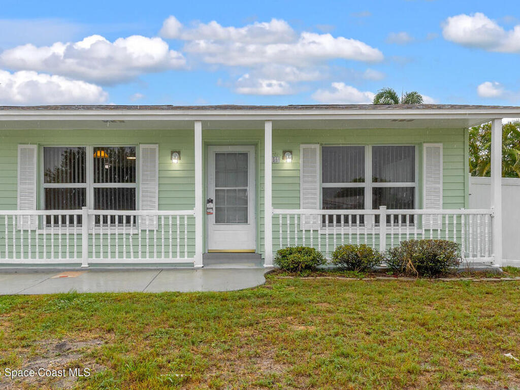 2356 Lakeview Drive, Melbourne, FL 32935