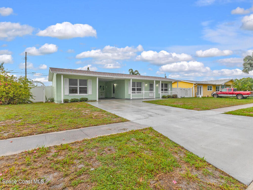 2356 Lakeview Drive, Melbourne, FL 32935