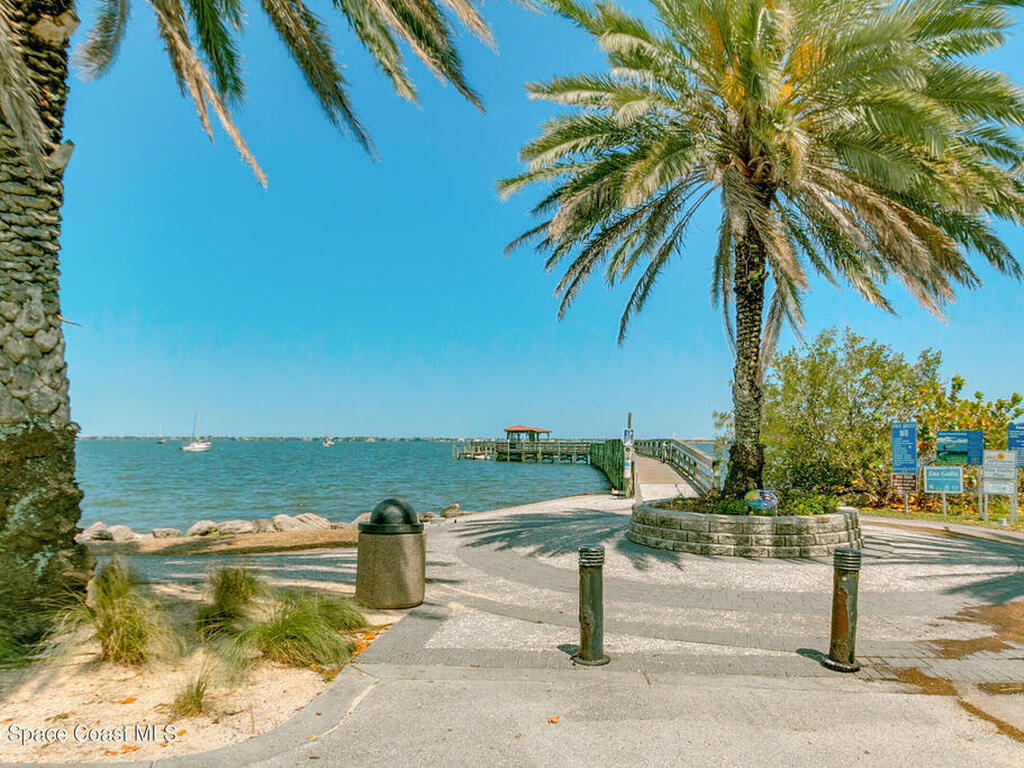 2356 Lakeview Drive, Melbourne, FL 32935