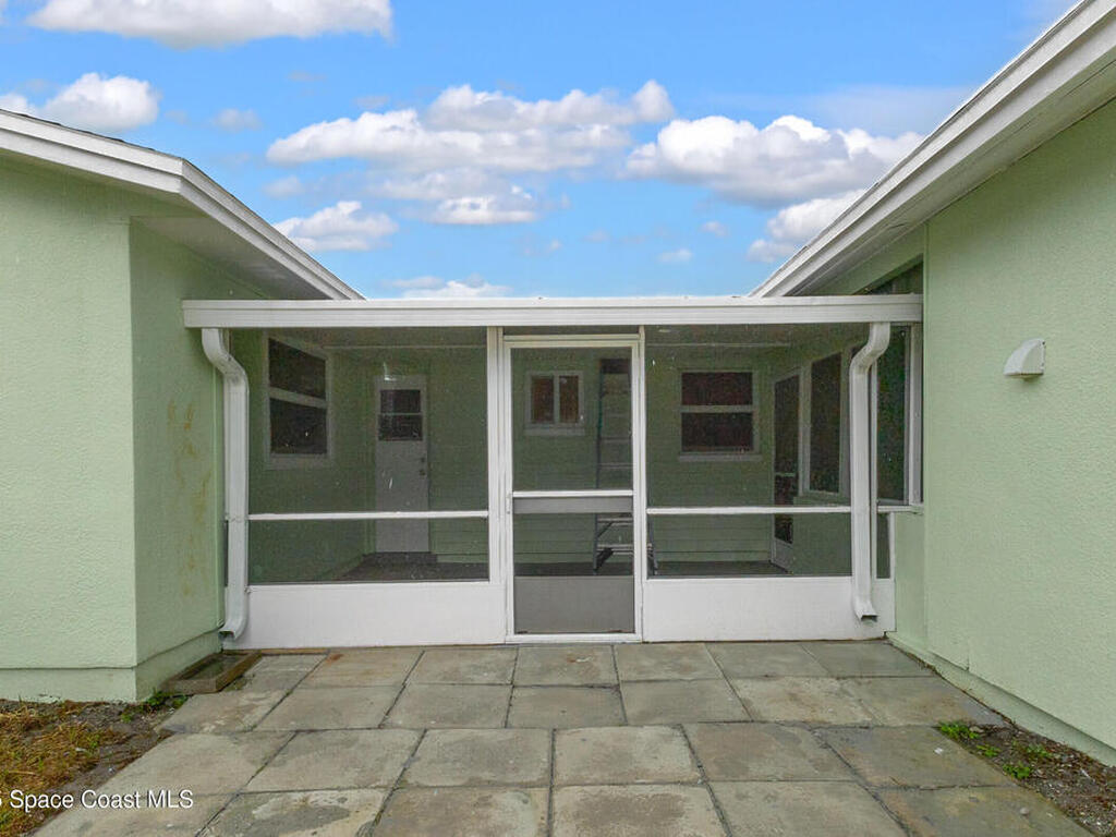 2356 Lakeview Drive, Melbourne, FL 32935