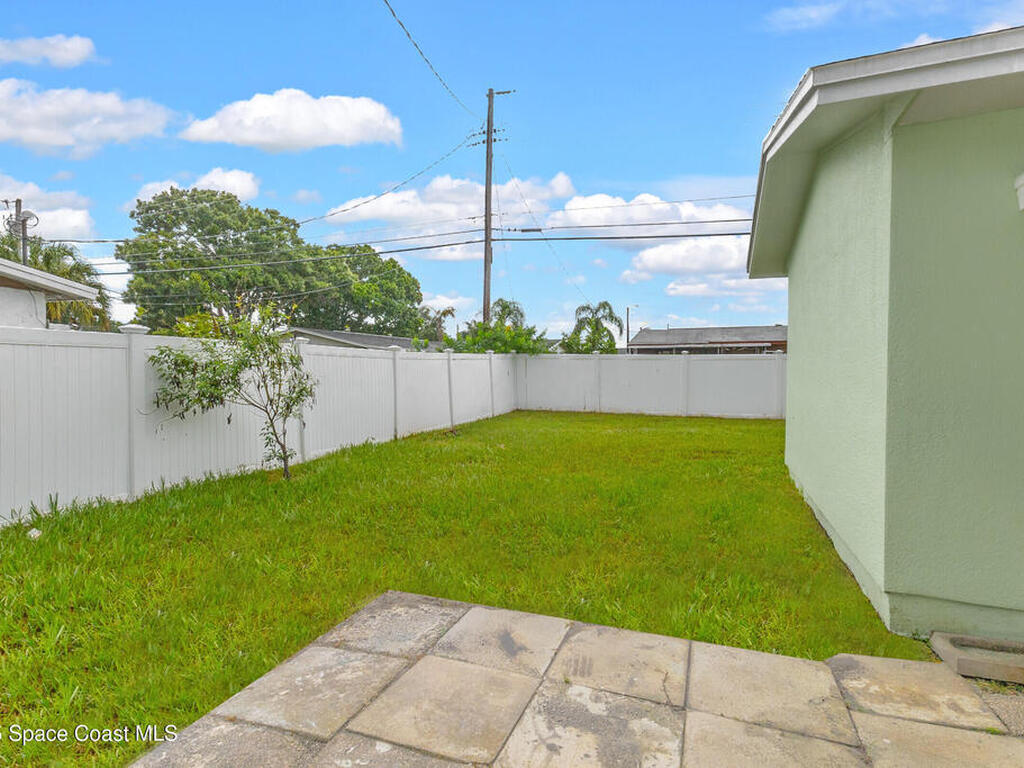 2356 Lakeview Drive, Melbourne, FL 32935