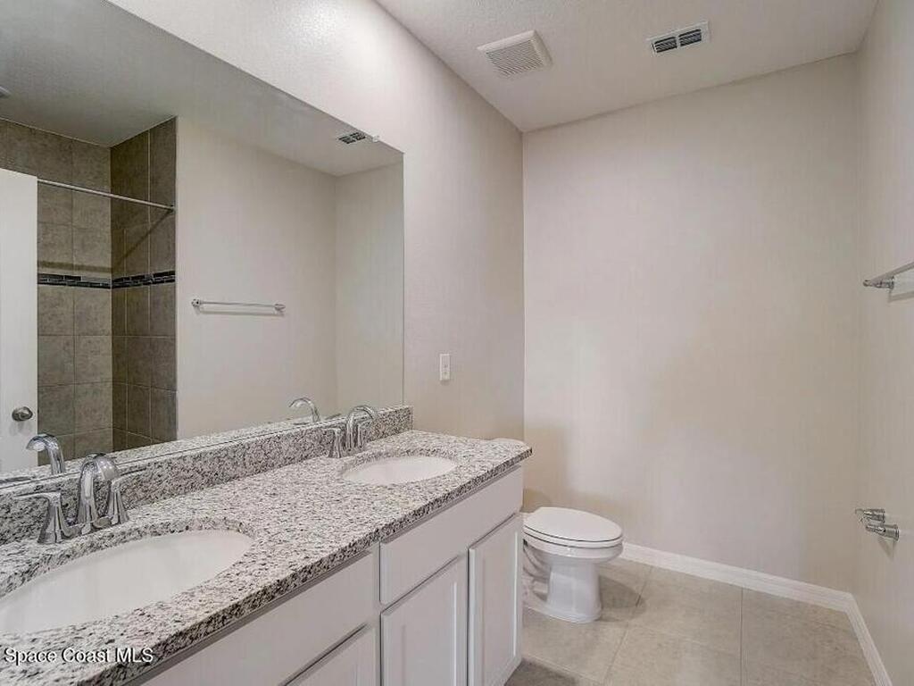 3376 Hummingbird Avenue, Palm Bay, FL 32908