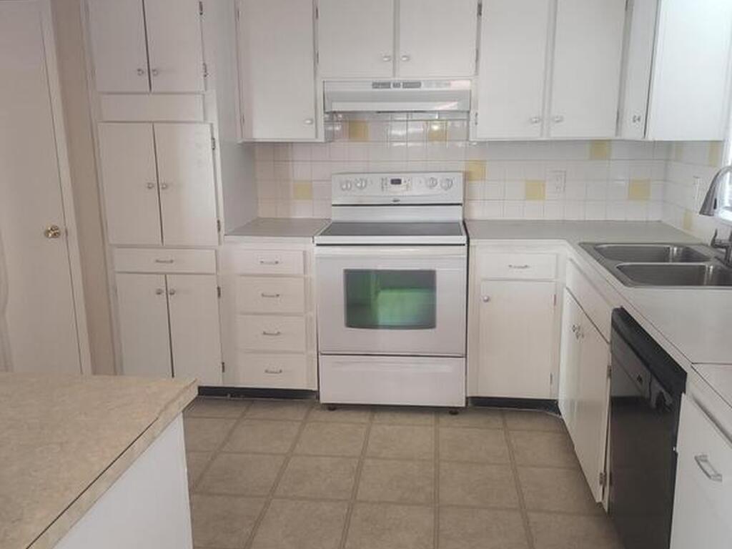 595 Albatross Street, Merritt Island, FL 32952