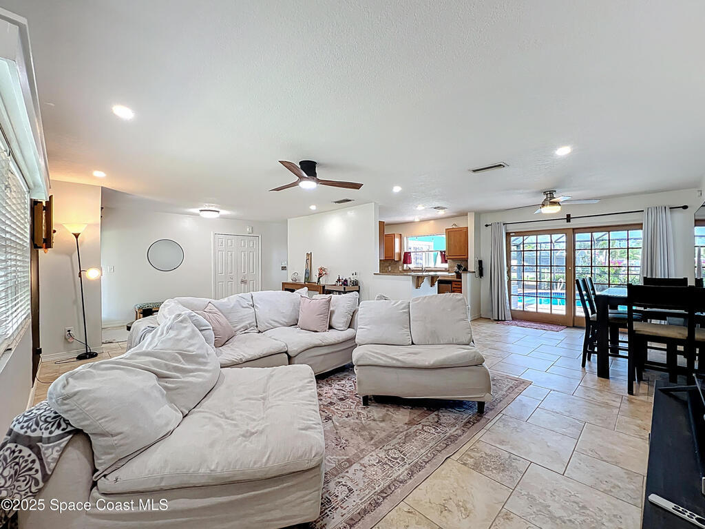178 Via De La Reina, Merritt Island, FL 32953