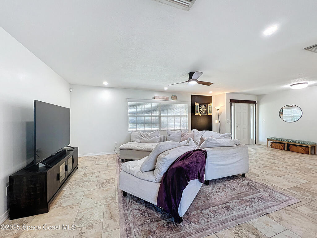 178 Via De La Reina, Merritt Island, FL 32953