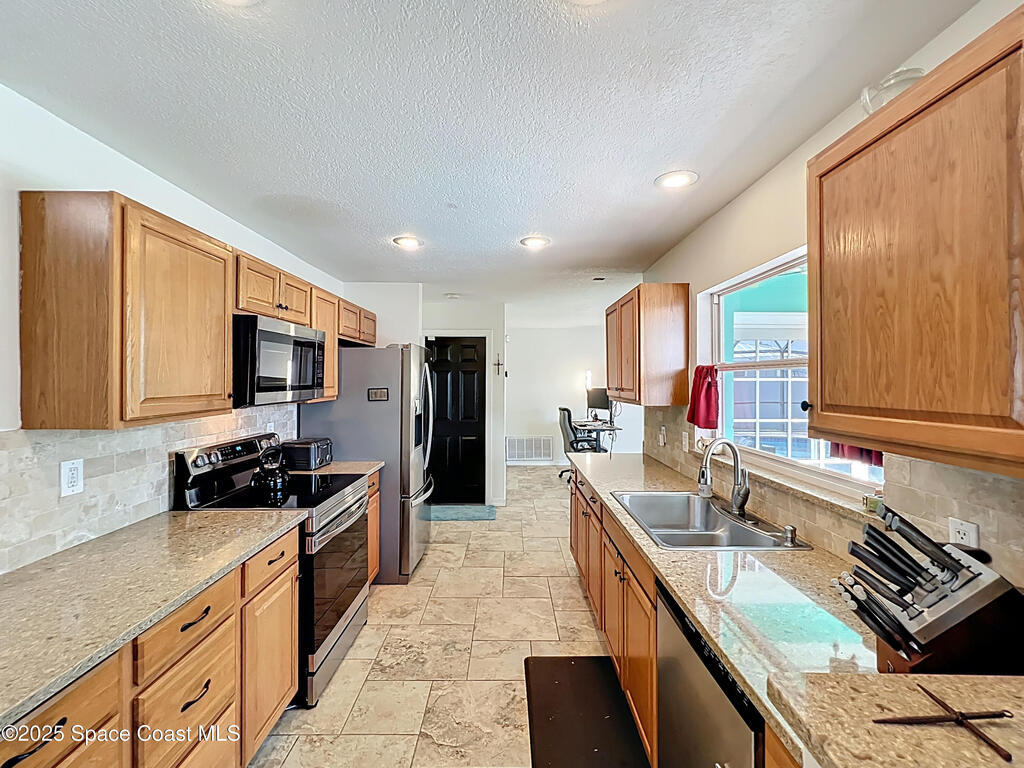 178 Via De La Reina, Merritt Island, FL 32953