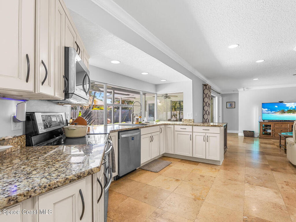 430 Rio Lane, Indialantic, FL 32903