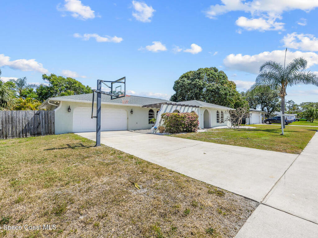 430 Rio Lane, Indialantic, FL 32903