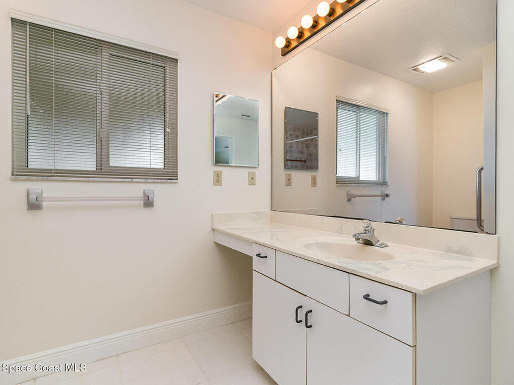 1375 Mayflower Avenue, Melbourne, FL 32940