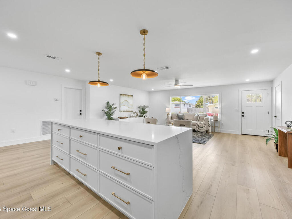 325 Park Avenue, Satellite Beach, FL 32937