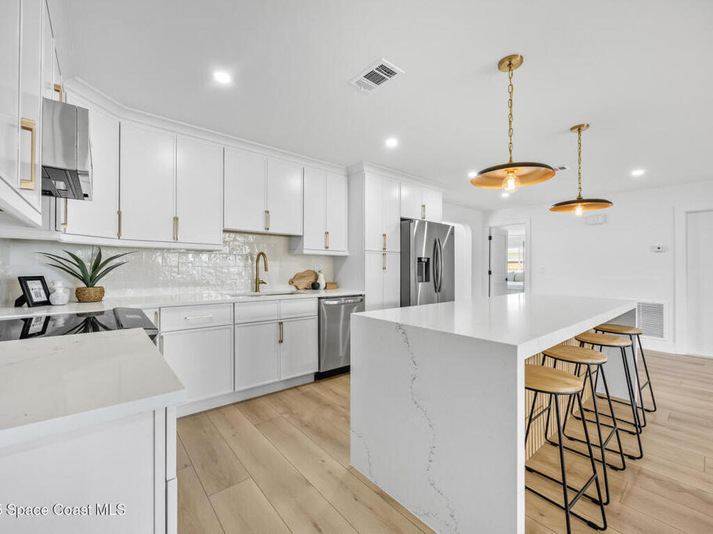 325 Park Avenue, Satellite Beach, FL 32937