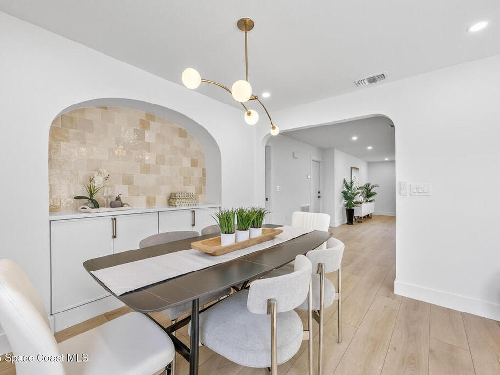 325 Park Avenue, Satellite Beach, FL 32937