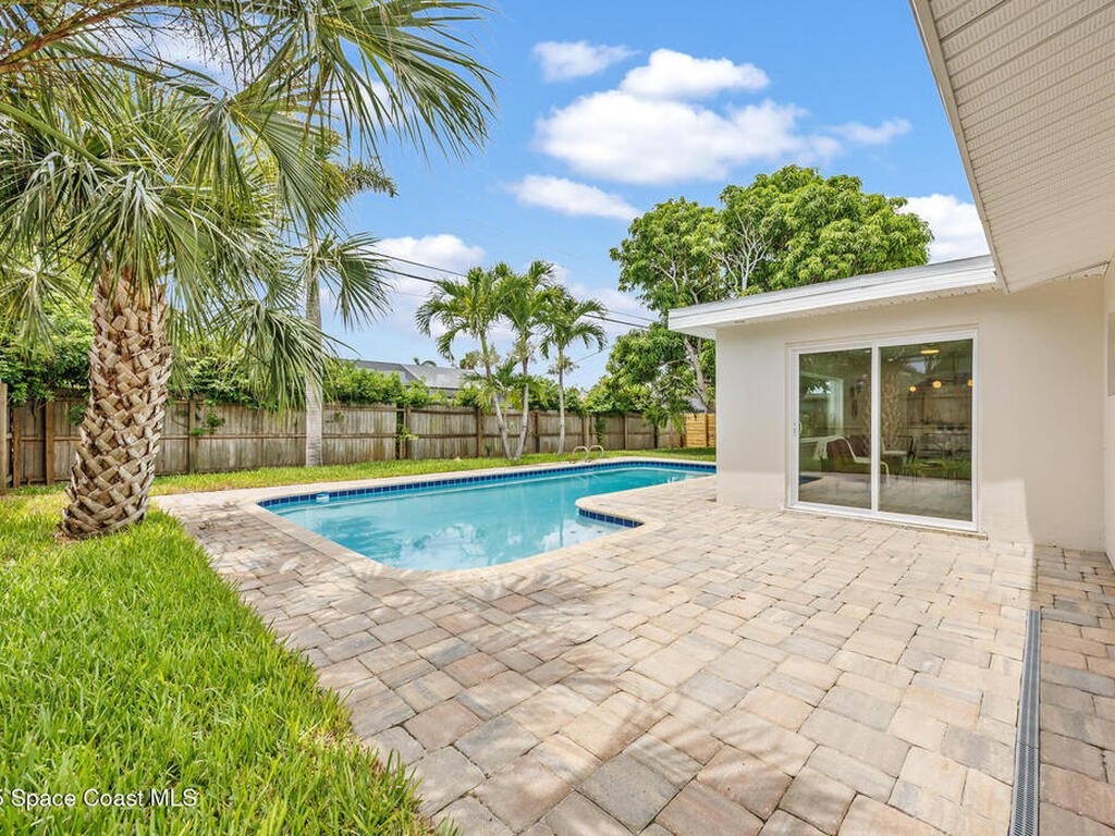 325 Park Avenue, Satellite Beach, FL 32937