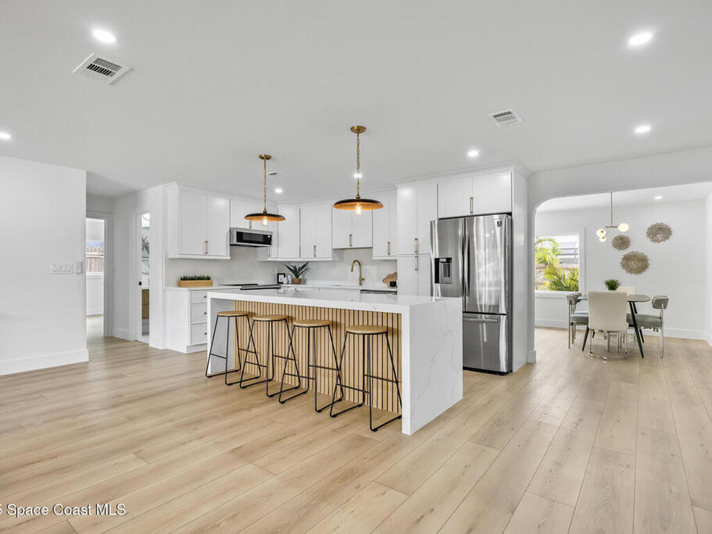 325 Park Avenue, Satellite Beach, FL 32937